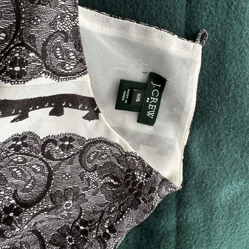 Black & white J. Crew Blouse quarter sleeve printed lace design
